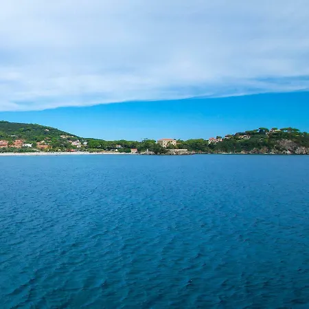 Locazione Turistica Elbadoc.6 Ferienhaus *
